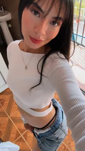 isabel_johnson Today, from a cabin I rented for you... 🌹💦hoy desde una cabaña que alquile para ti Pic 2