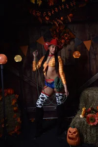 EMILYY_WALKER Halloween Cowgirl! Pic 2