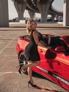 LOLA_SWAN: Public ( 7 фото)