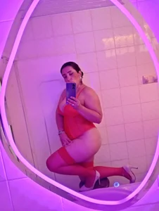 mom_hot__ mirror sexy Pic