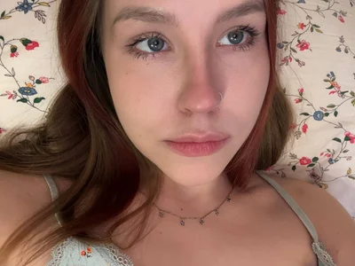 MaliaBourraine just look at me Poză 2