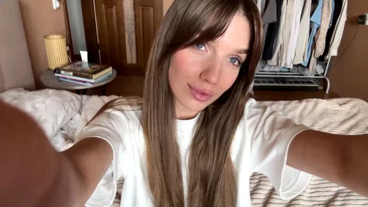 ArtieThoman love me  5টি ছবি