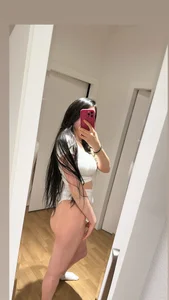 Alexiaaa121のPublicの枚の写真