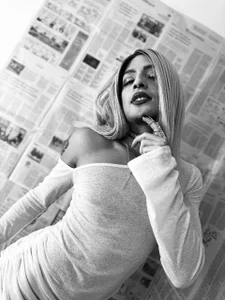 LukaCastilloのHorny hot news!!の 4枚の写真