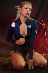 Lili_Monroe 🚨 Trick, Treat & Lawbreaker 😈🍬 You’re Under Arrest! 💋 Kuva 5
