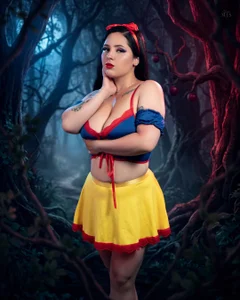 SharlotJones Hot snow white Pic 5