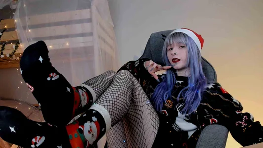 LexiWenford MERRY CHRISTMAS OUTFIT!!!✨🎄🎁 Pic 2