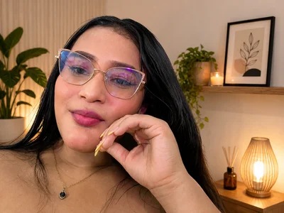 Sara_Chanel_ Kisses for you Pic 2