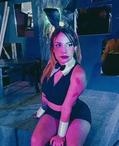 Andrea_ch01 Public Pic 3