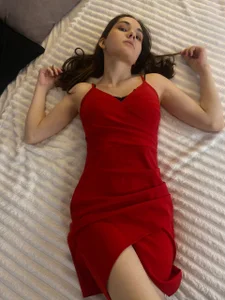 Sindell_cryell Red vibe Pic 4