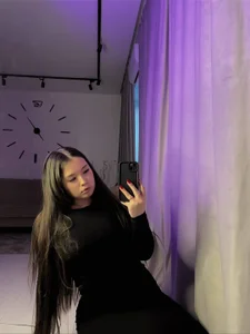 AlberthaEscue ALLURE Pic
