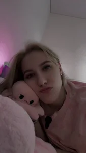 AnnikaPrincess me and my toy ♥  5. fénykép