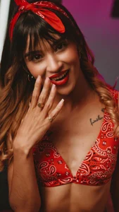 Catalina_Stormm I love this look Kuva 2