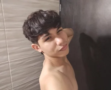 Alexander_and_Xiao 💖💋 SEBASTIAN Hình 2