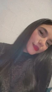 Arianaa_Gray 🖤 টি ছবি