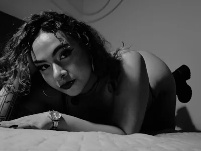 LoiseHarper Sexy in black - {count, plural, one {תמונה אחת} two {שתי תמונות} many {# תמונות} other {# תמונות}}