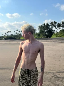 Leonlure Public Foto 4