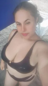 😈❤️ I was at the beach and I remembered you and I took these sexy pictures.🔥🥀 od Alisson_zambrano  snímek