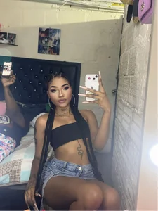 micaela_evans_ Public Pic 6