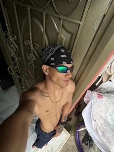 Aaronsexroom Ahh Pic 3