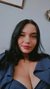 sara_lux1 Perfect Insinuation 😋🥰😘💕 Pic 2