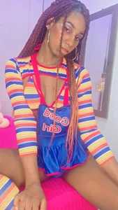 BritneyVegaChucky’s Dirty Doll图片 4