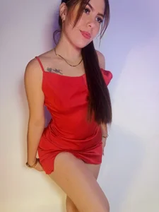 Charlottedioletのyour sexy damsel in redの 7枚の写真