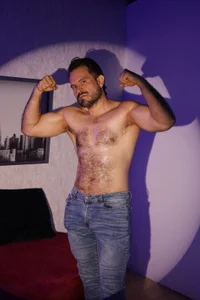 SbasTone_Muscle Hmm promise to behave yourself Immagine  3