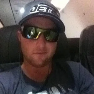 jamesbb4 Public Pic 4