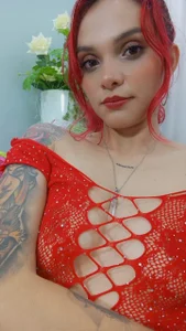 MeganLorensx My favorite color ... Red Pic 4