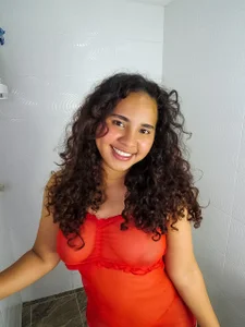 luciana_keating you love red Pic 7