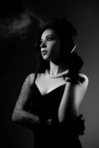 AliceStevens_ French lady Pic 2