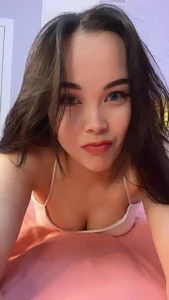 Liu_Yifei_ Public Pic 2