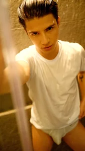 Allen_clark kullanıcısının TIME TO TAKE A SHOWER albümü -  6 fotoğraf