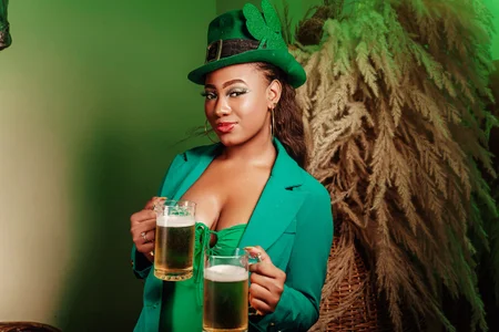 JasmineCampbell_のtough girlの 5枚の写真