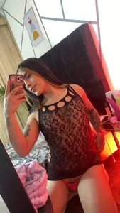 Sophie_whitexxx RED vibes ! รูป  5