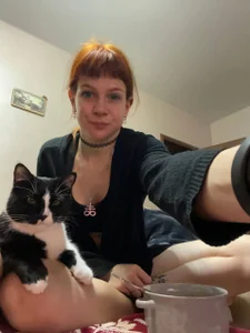 alicefloww Quiet company Poză 5