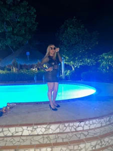 Zdjęcia karlamistress tu chica: 