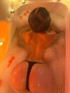 SweetyLali Hot bath Gambar 3