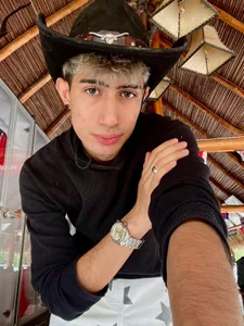 NovaaWheler Enjoying😏🥂 зображення 4