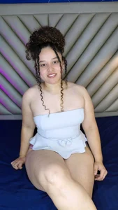 Public de IrinaVoshh_  2 Imagens