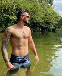 How about we go skinny-dipping in the lake? od yorbymaxx  snímek