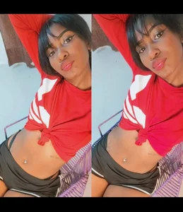 EbonyCoWorker: Public ( 4 фото)