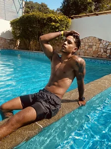 Ryan_and_Aria Public Pic 5