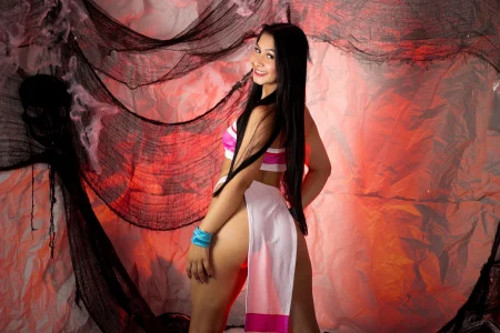 JulietaReyess Halloween 2024 👻🎃🍑  2টি ছবি