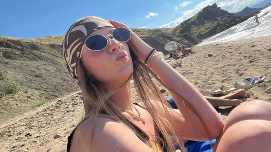 A_Lilly Beach vibe 🌞 Pic 3