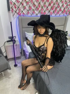 Luna_Veyra sexy witch cosplay for my naughty boys😈😈😈 Pic 3