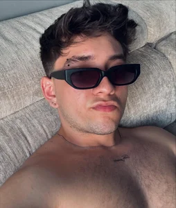 IamAngelCamiloI'M BEING A GOOD BOY图片 2