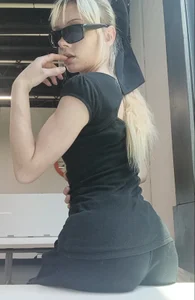 DaPrincessDaisys Peak At Princess sexfoto 2