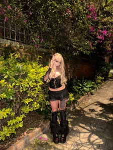 SalemBlackrose Cosplay Misa Amane 🎃 Foto 2